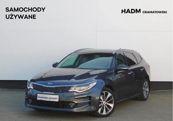 samochody osobowe Kia Optima cena 61900 przebieg: 233100, rok produkcji 2017 z Gniezno